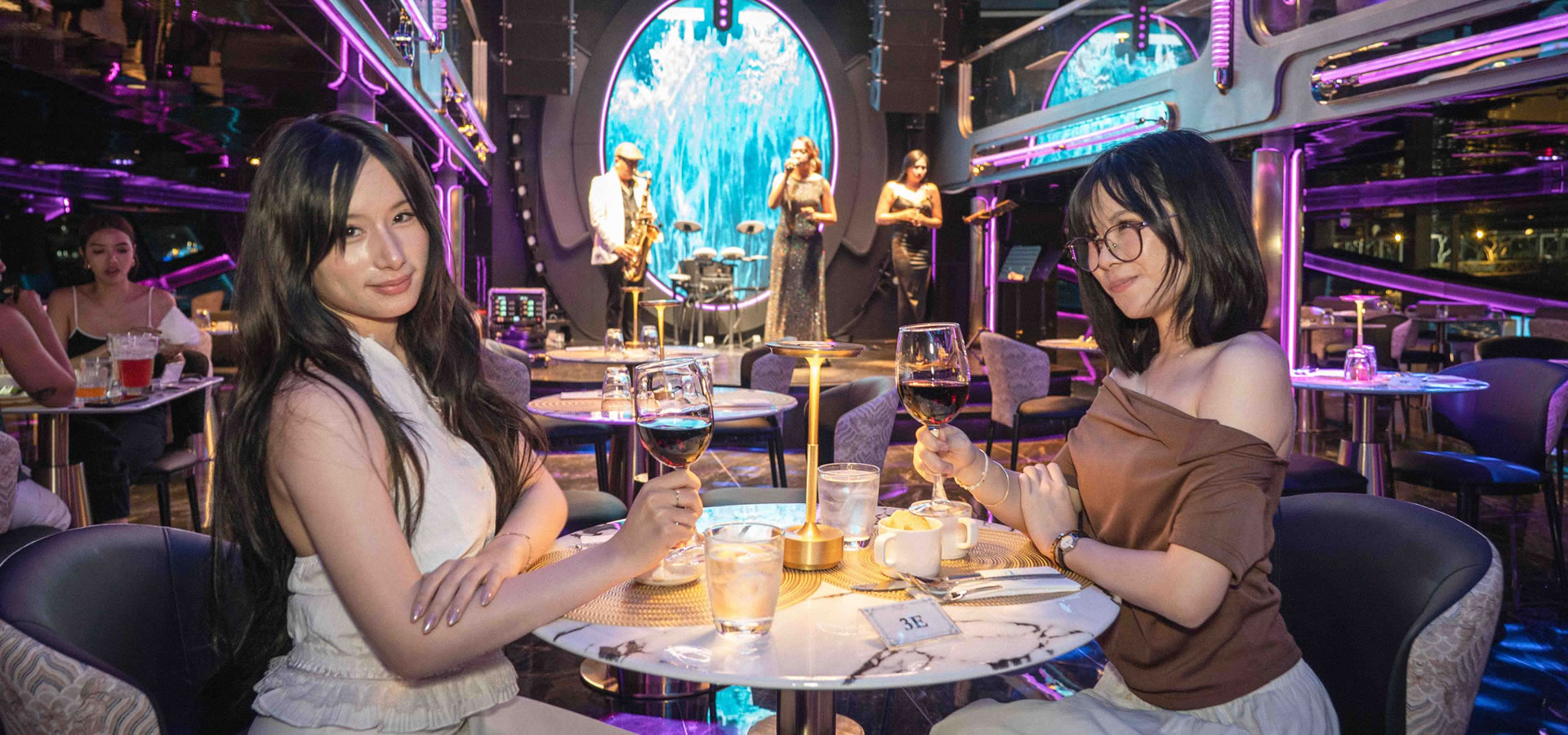Super Galaxy Luxury Cruise @ICONSIAM